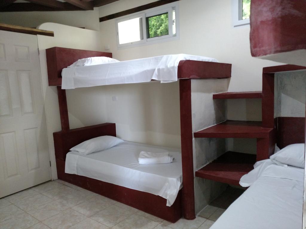Zapote Tree Inn Flores Kültér fotó
